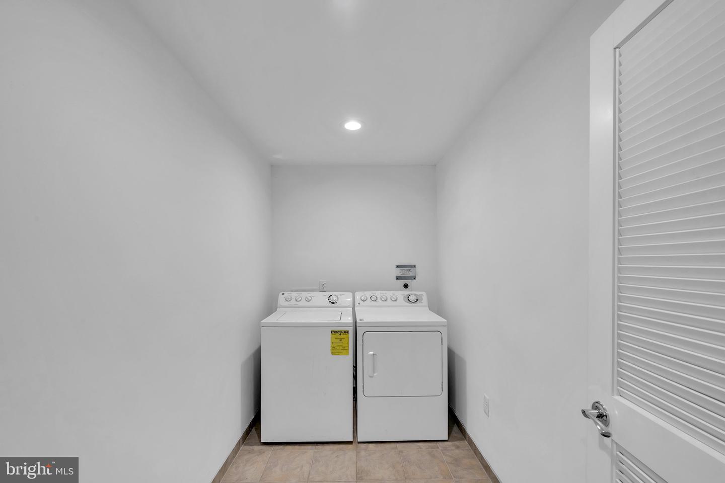 4250 GRANBY STREET #105, NORFOLK, Virginia 23504, 3 Bedrooms Bedrooms, ,2 BathroomsBathrooms,Residential,For sale,4250 GRANBY STREET #105,VANF2000072 MLS # VANF2000072