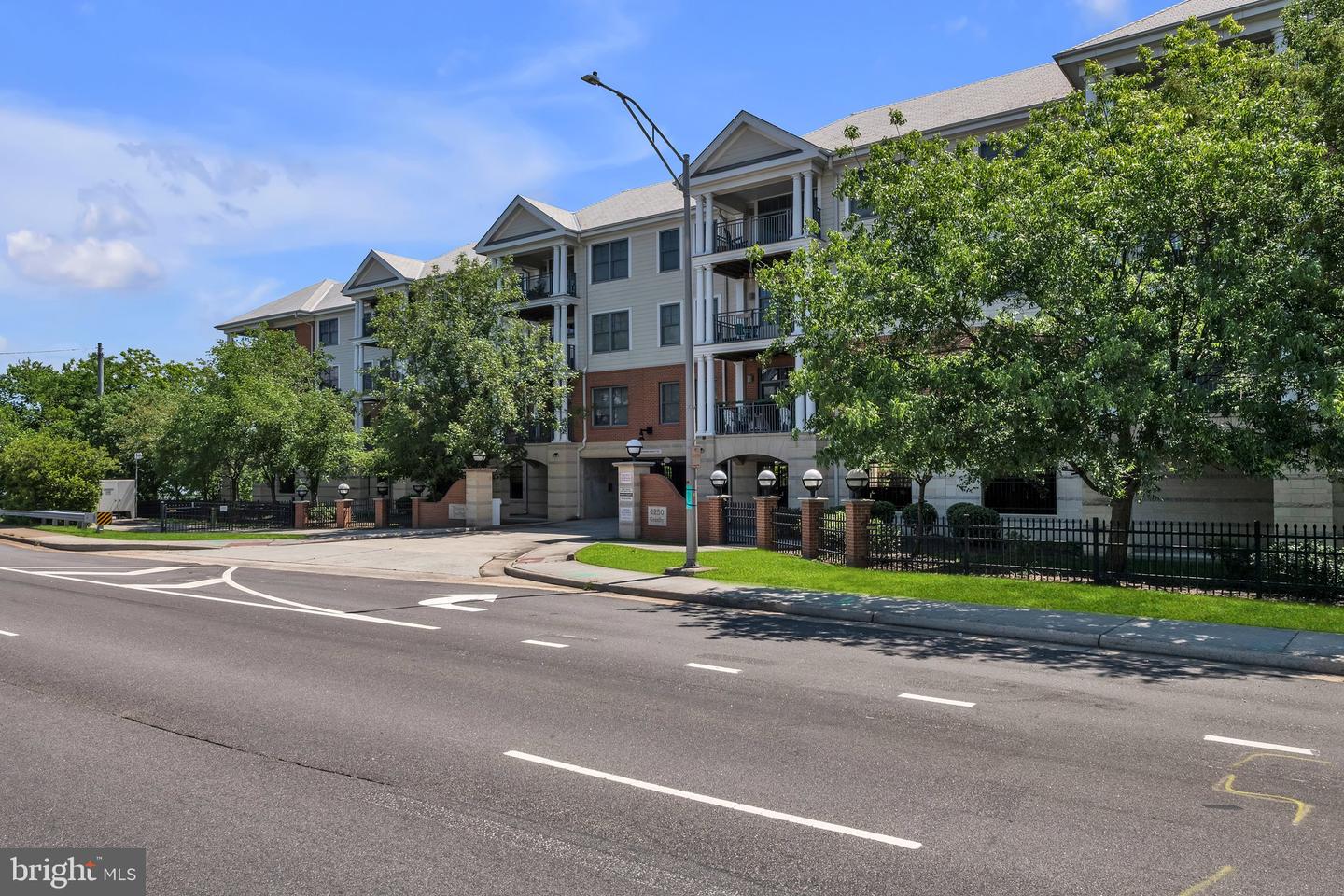 4250 GRANBY STREET #105, NORFOLK, Virginia 23504, 3 Bedrooms Bedrooms, ,2 BathroomsBathrooms,Residential,For sale,4250 GRANBY STREET #105,VANF2000072 MLS # VANF2000072