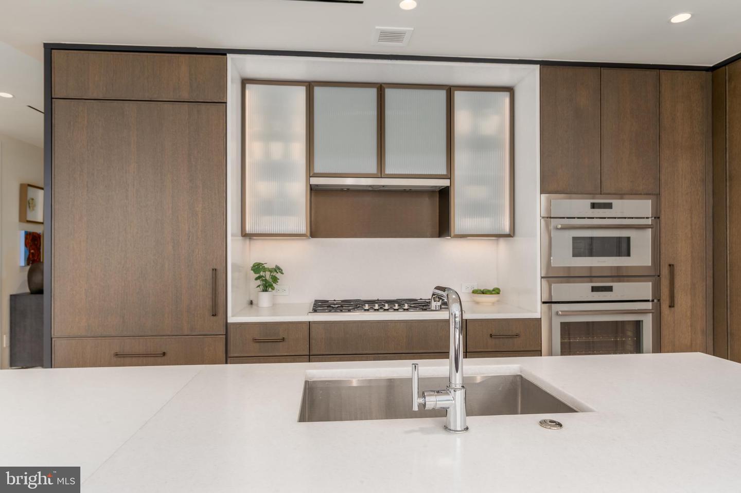 601 WHARF ST SW #PH6, WASHINGTON, District Of Columbia 20024, 2 Bedrooms Bedrooms, ,2 BathroomsBathrooms,Residential,For sale,601 WHARF ST SW #PH6,DCDC2199166 MLS # DCDC2199166