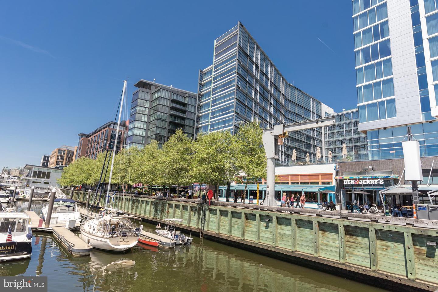 601 WHARF ST SW #PH6, WASHINGTON, District Of Columbia 20024, 2 Bedrooms Bedrooms, ,2 BathroomsBathrooms,Residential,For sale,601 WHARF ST SW #PH6,DCDC2199166 MLS # DCDC2199166
