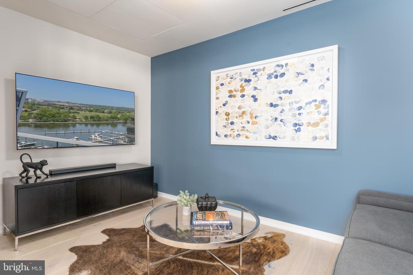 601 WHARF ST SW #PH6, WASHINGTON, District Of Columbia 20024, 2 Bedrooms Bedrooms, ,2 BathroomsBathrooms,Residential,For sale,601 WHARF ST SW #PH6,DCDC2199166 MLS # DCDC2199166