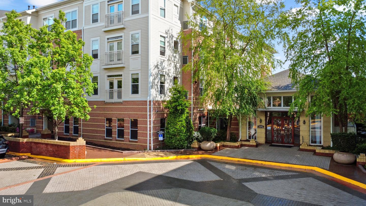9480 VIRGINIA CENTER BLVD #239, VIENNA, Virginia 22181, 2 Bedrooms Bedrooms, 6 Rooms Rooms,2 BathroomsBathrooms,Residential,For sale,9480 VIRGINIA CENTER BLVD #239,VAFX2239614 MLS # VAFX2239614