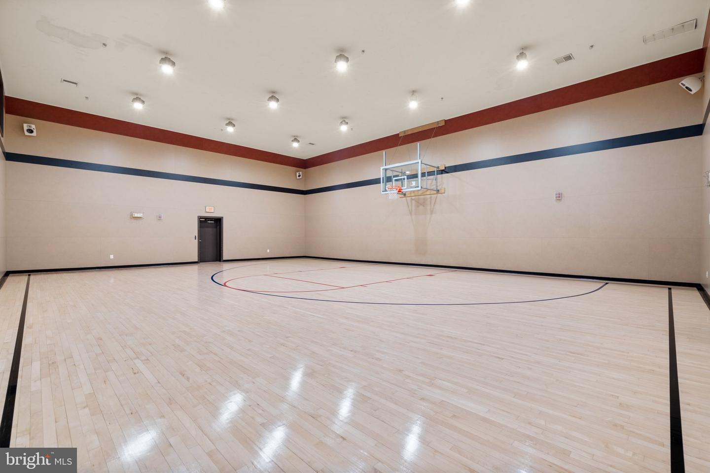 9480 VIRGINIA CENTER BLVD #239, VIENNA, Virginia 22181, 2 Bedrooms Bedrooms, 6 Rooms Rooms,2 BathroomsBathrooms,Residential,For sale,9480 VIRGINIA CENTER BLVD #239,VAFX2239614 MLS # VAFX2239614