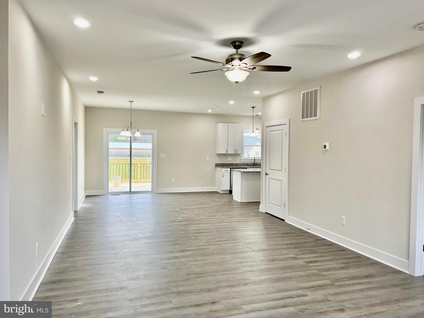 826 S GLEBE RD, MONTROSS, Virginia 22520, 4 Bedrooms Bedrooms, ,2 BathroomsBathrooms,Residential,For sale,826 S GLEBE RD,VAWE2008878 MLS # VAWE2008878