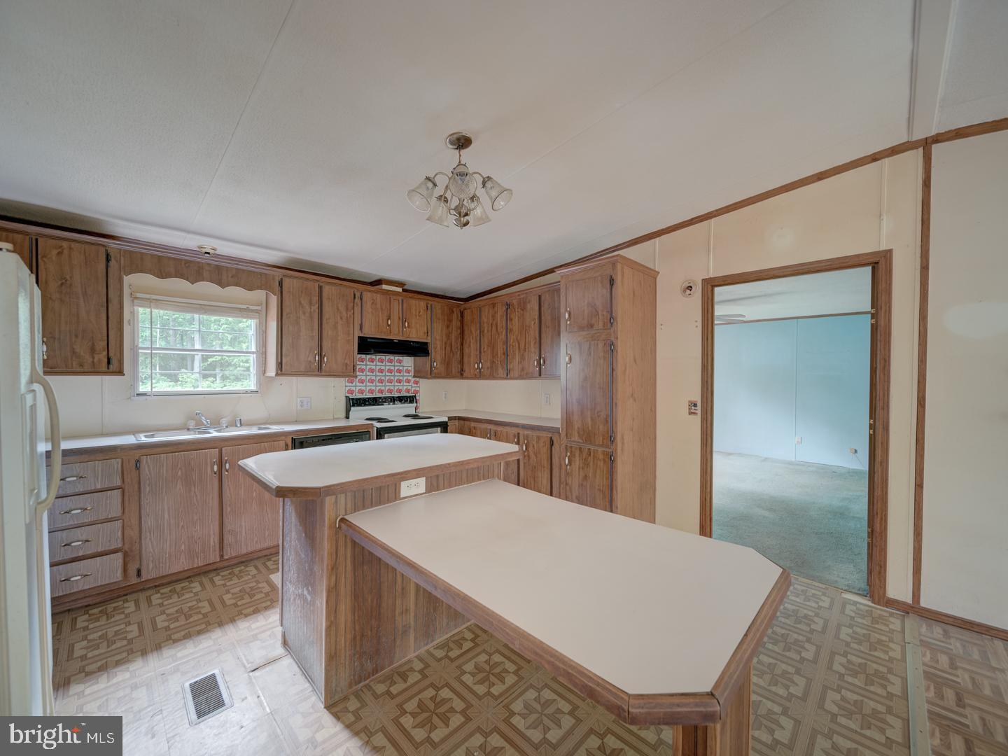 5413 HAMS FORD RD, WOODFORD, Virginia 22580, 3 Bedrooms Bedrooms, ,2 BathroomsBathrooms,Residential,For sale,5413 HAMS FORD RD,VASP2033018 MLS # VASP2033018