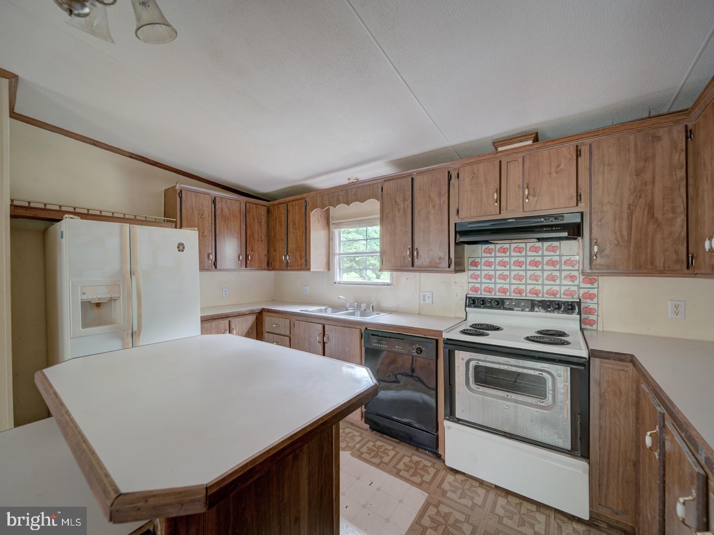 5413 HAMS FORD RD, WOODFORD, Virginia 22580, 3 Bedrooms Bedrooms, ,2 BathroomsBathrooms,Residential,For sale,5413 HAMS FORD RD,VASP2033018 MLS # VASP2033018