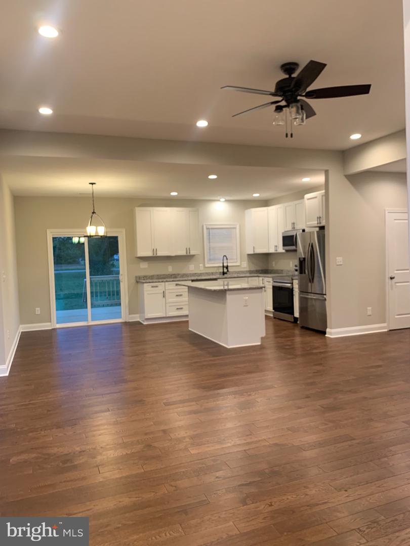 204 WOODMOUNT DR, COLONIAL BEACH, Virginia 22443, 3 Bedrooms Bedrooms, ,2 BathroomsBathrooms,Residential,For sale,204 WOODMOUNT DR,VAWE2008882 MLS # VAWE2008882