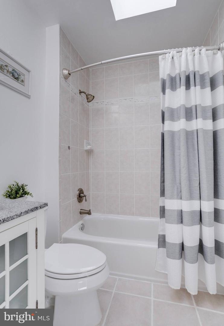 7530 ROYCE CT, ANNANDALE, Virginia 22003, 5 Bedrooms Bedrooms, ,3 BathroomsBathrooms,Residential,For sale,7530 ROYCE CT,VAFX2240308 MLS # VAFX2240308