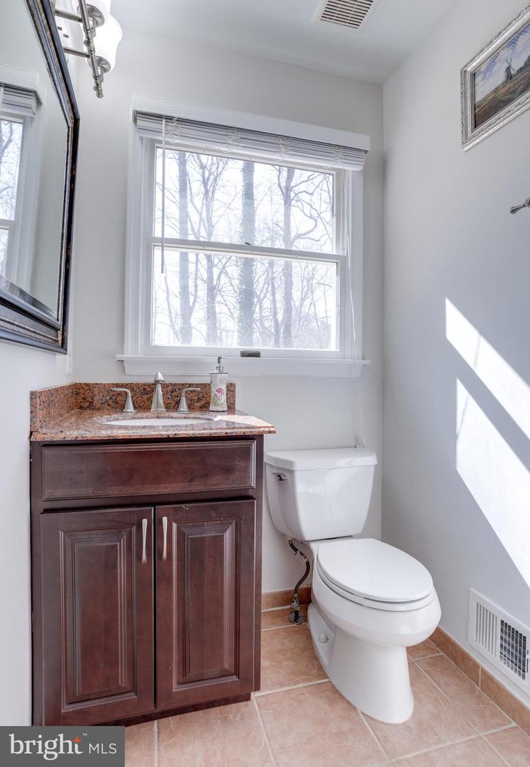 7530 ROYCE CT, ANNANDALE, Virginia 22003, 5 Bedrooms Bedrooms, ,3 BathroomsBathrooms,Residential,For sale,7530 ROYCE CT,VAFX2240308 MLS # VAFX2240308