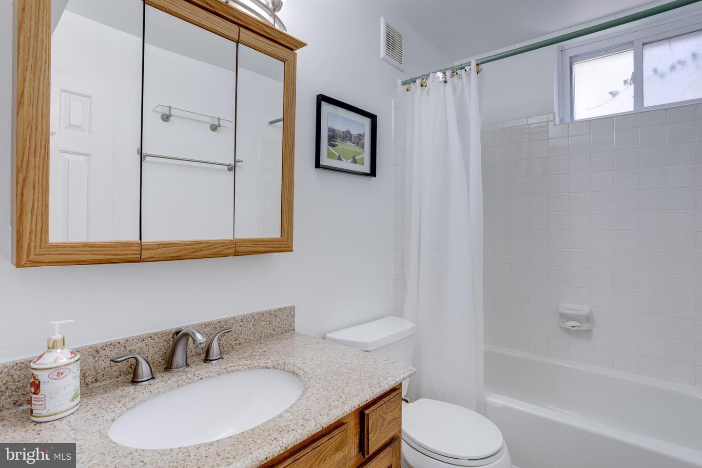 7530 ROYCE CT, ANNANDALE, Virginia 22003, 5 Bedrooms Bedrooms, ,3 BathroomsBathrooms,Residential,For sale,7530 ROYCE CT,VAFX2240308 MLS # VAFX2240308