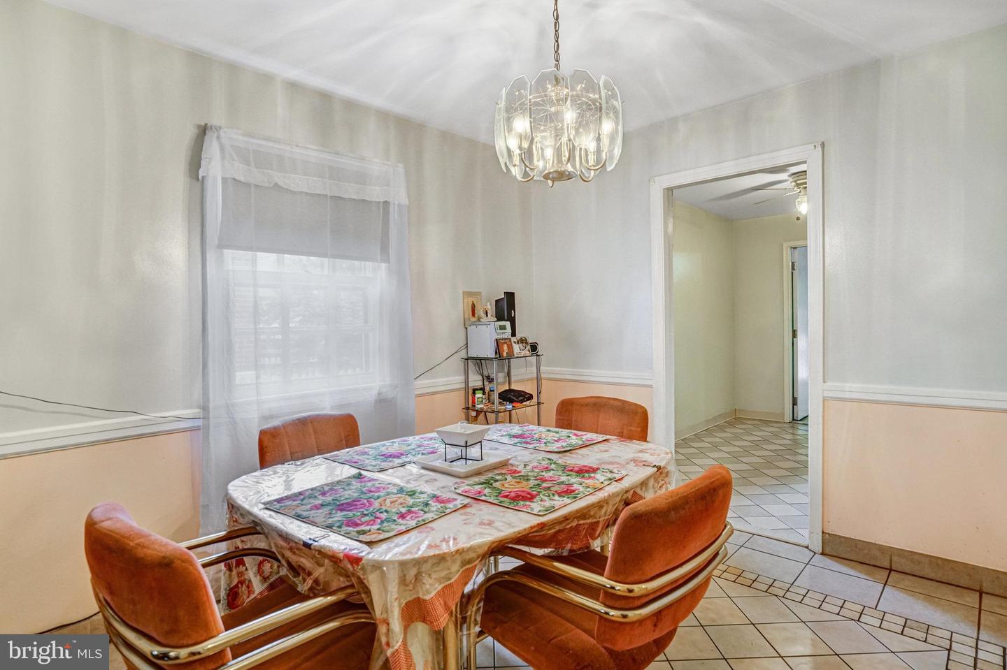 102 S GLEBE RD S, ARLINGTON, Virginia 22204, 5 Bedrooms Bedrooms, ,2 BathroomsBathrooms,Residential,For sale,102 S GLEBE RD S,VAAR2057376 MLS # VAAR2057376