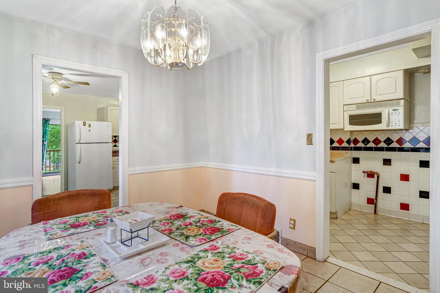 102 S GLEBE RD S, ARLINGTON, Virginia 22204, 5 Bedrooms Bedrooms, ,2 BathroomsBathrooms,Residential,For sale,102 S GLEBE RD S,VAAR2057376 MLS # VAAR2057376