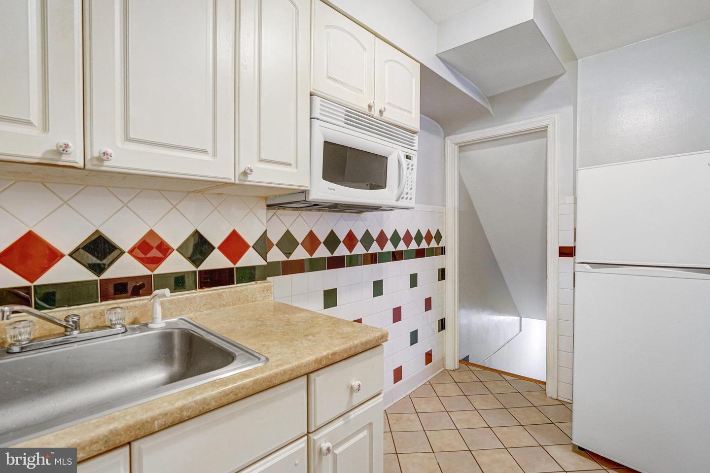 102 S GLEBE RD S, ARLINGTON, Virginia 22204, 5 Bedrooms Bedrooms, ,2 BathroomsBathrooms,Residential,For sale,102 S GLEBE RD S,VAAR2057376 MLS # VAAR2057376