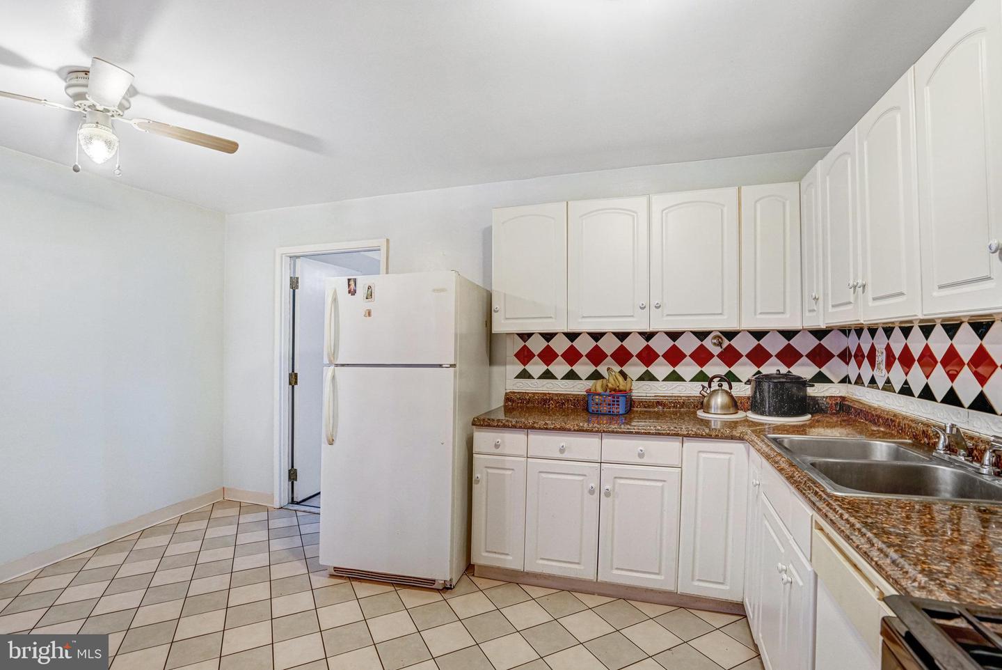 102 S GLEBE RD S, ARLINGTON, Virginia 22204, 5 Bedrooms Bedrooms, ,2 BathroomsBathrooms,Residential,For sale,102 S GLEBE RD S,VAAR2057376 MLS # VAAR2057376