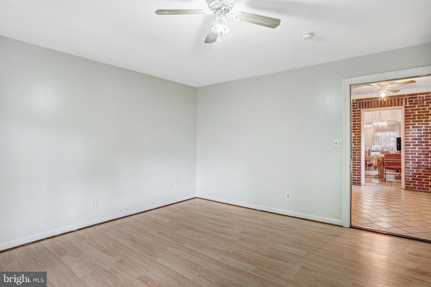 102 S GLEBE RD S, ARLINGTON, Virginia 22204, 5 Bedrooms Bedrooms, ,2 BathroomsBathrooms,Residential,For sale,102 S GLEBE RD S,VAAR2057376 MLS # VAAR2057376
