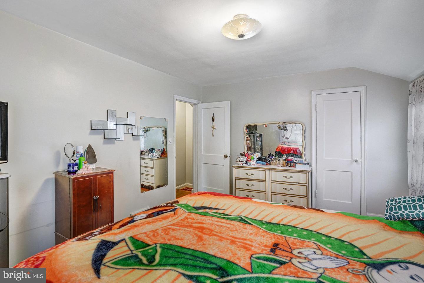 102 S GLEBE RD S, ARLINGTON, Virginia 22204, 5 Bedrooms Bedrooms, ,2 BathroomsBathrooms,Residential,For sale,102 S GLEBE RD S,VAAR2057376 MLS # VAAR2057376