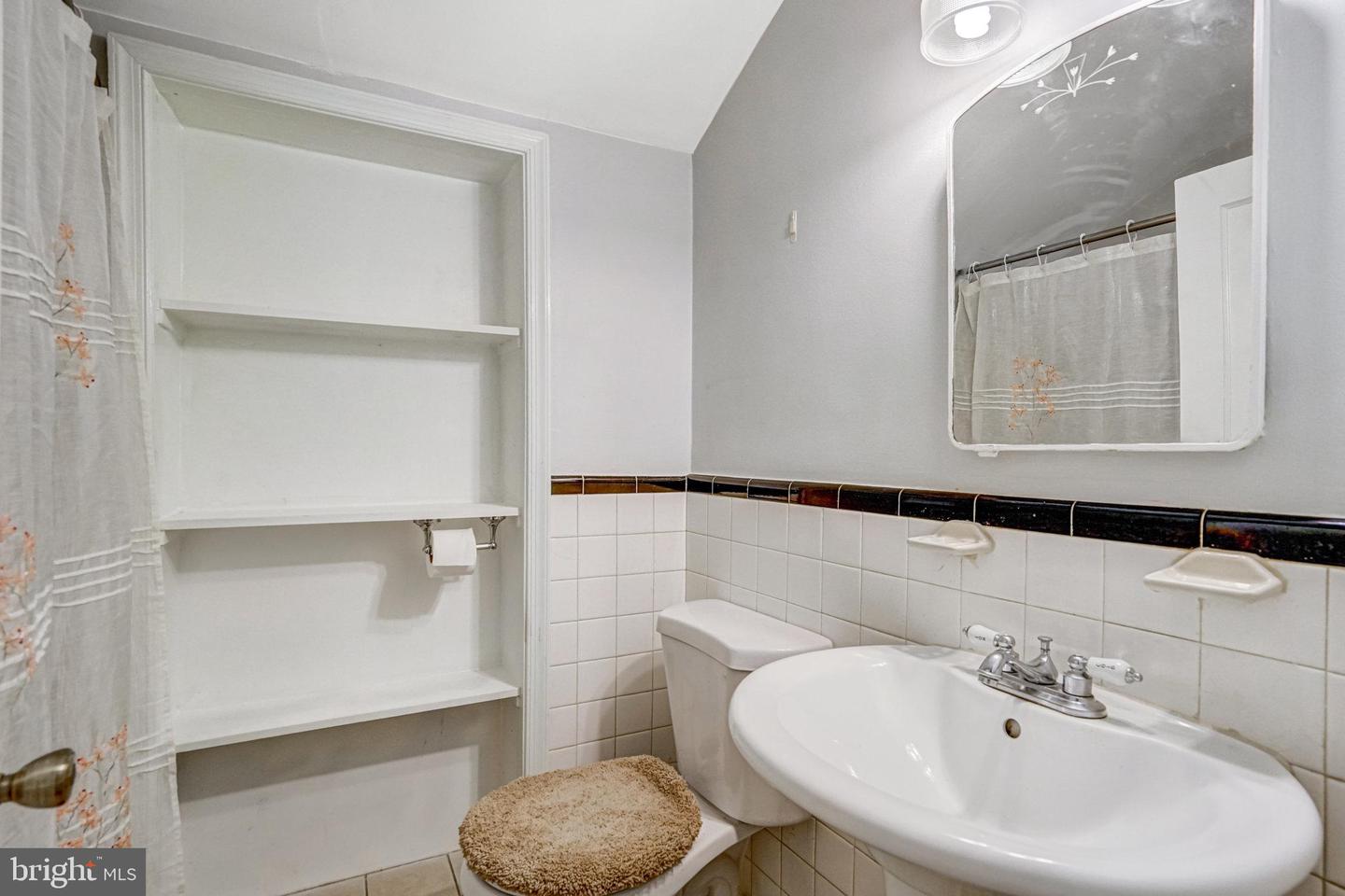 102 S GLEBE RD S, ARLINGTON, Virginia 22204, 5 Bedrooms Bedrooms, ,2 BathroomsBathrooms,Residential,For sale,102 S GLEBE RD S,VAAR2057376 MLS # VAAR2057376