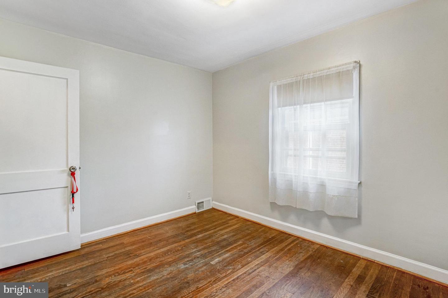 102 S GLEBE RD S, ARLINGTON, Virginia 22204, 5 Bedrooms Bedrooms, ,2 BathroomsBathrooms,Residential,For sale,102 S GLEBE RD S,VAAR2057376 MLS # VAAR2057376