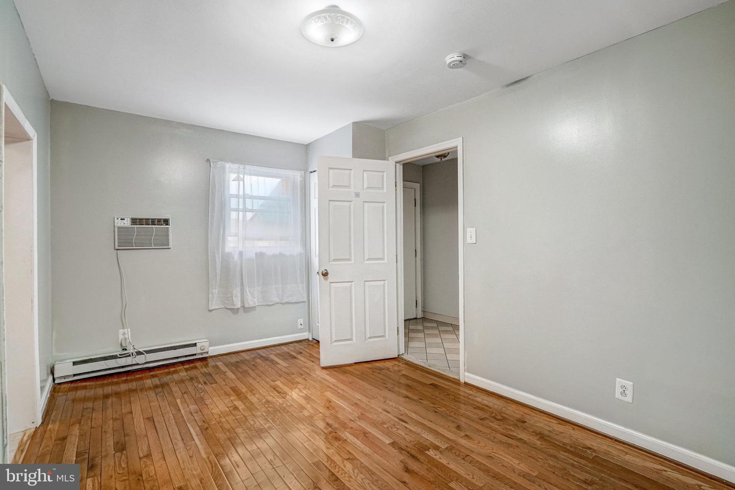 102 S GLEBE RD S, ARLINGTON, Virginia 22204, 5 Bedrooms Bedrooms, ,2 BathroomsBathrooms,Residential,For sale,102 S GLEBE RD S,VAAR2057376 MLS # VAAR2057376