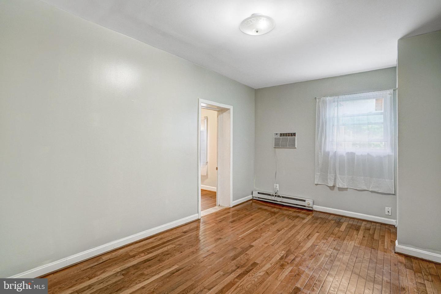 102 S GLEBE RD S, ARLINGTON, Virginia 22204, 5 Bedrooms Bedrooms, ,2 BathroomsBathrooms,Residential,For sale,102 S GLEBE RD S,VAAR2057376 MLS # VAAR2057376