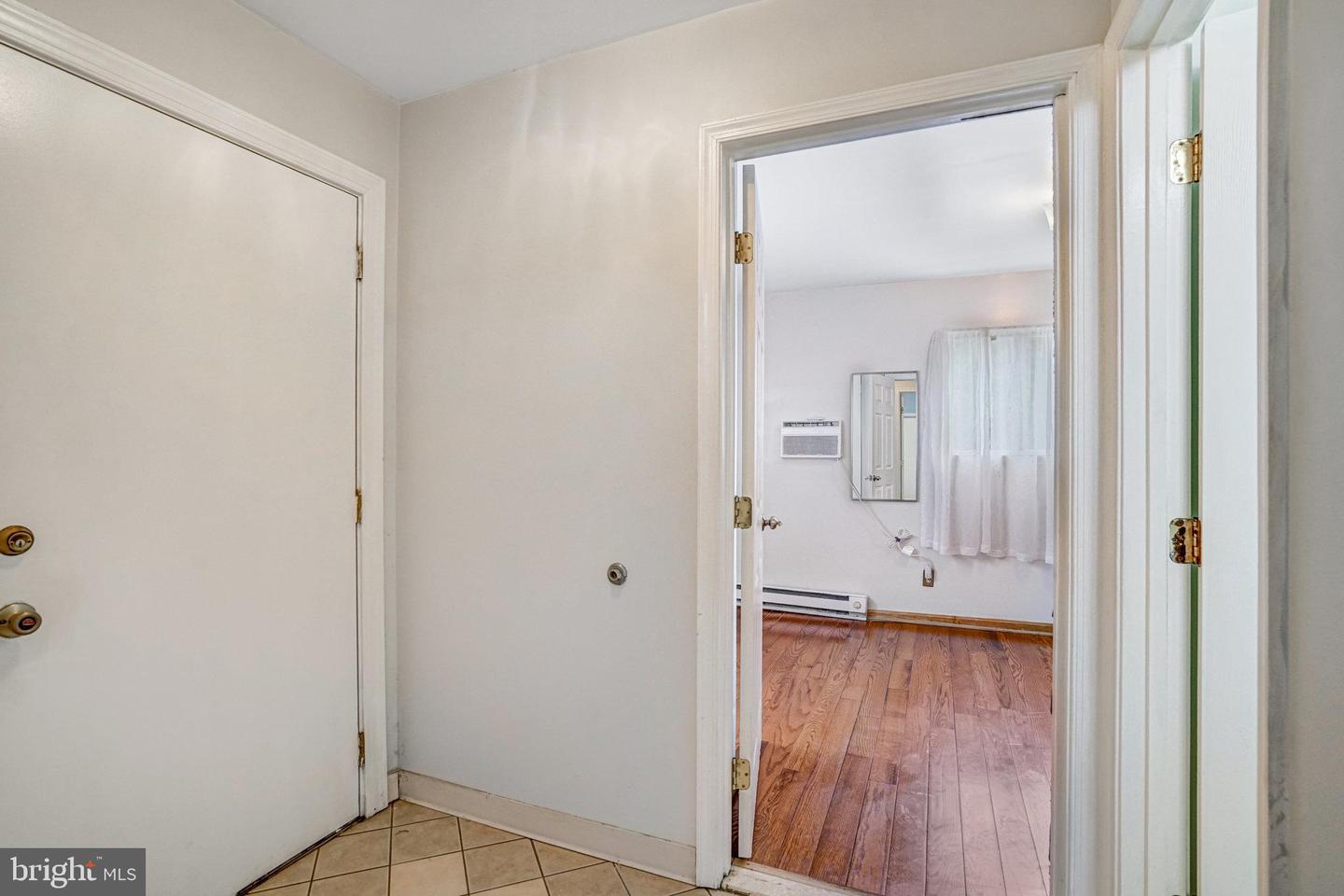 102 S GLEBE RD S, ARLINGTON, Virginia 22204, 5 Bedrooms Bedrooms, ,2 BathroomsBathrooms,Residential,For sale,102 S GLEBE RD S,VAAR2057376 MLS # VAAR2057376
