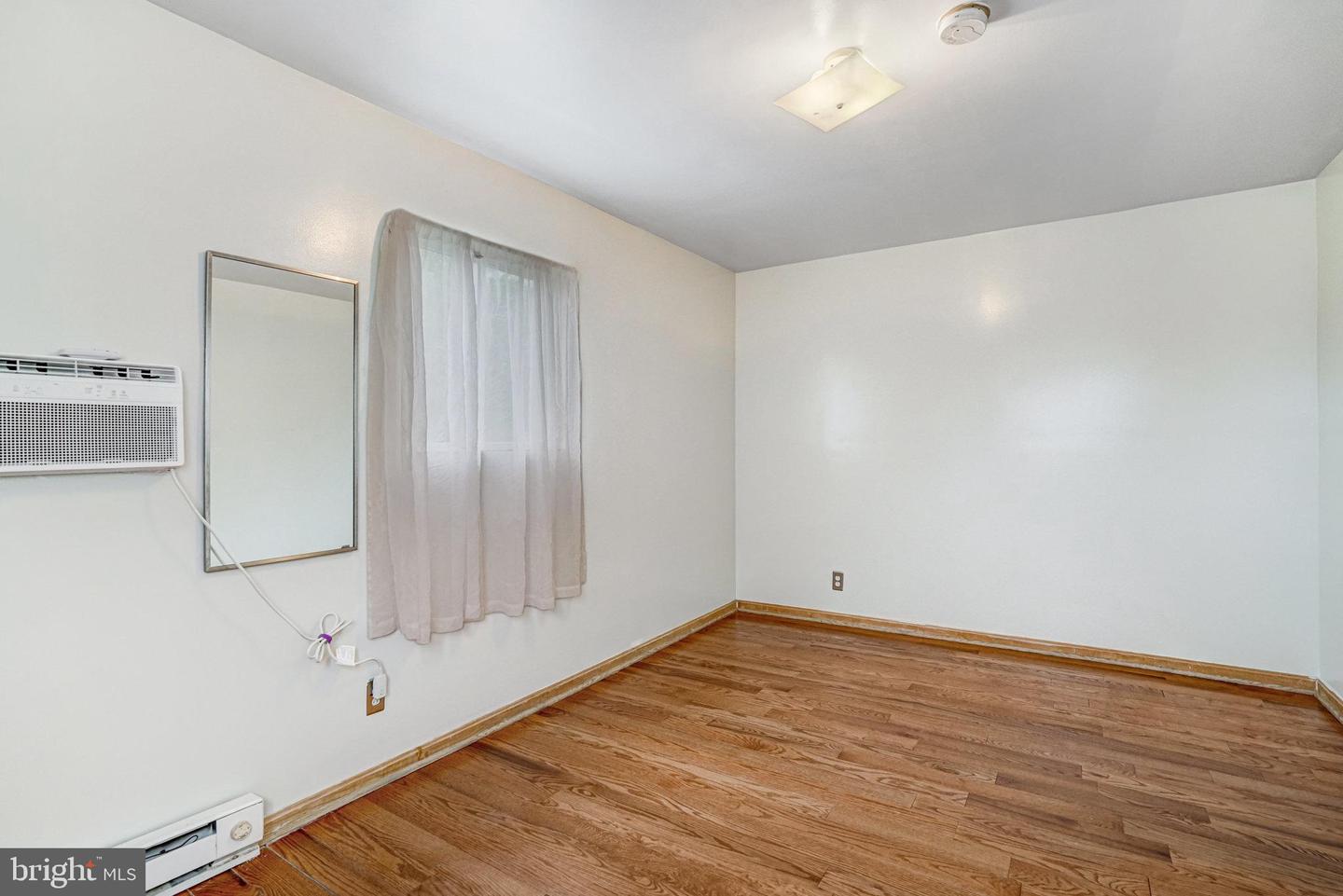 102 S GLEBE RD S, ARLINGTON, Virginia 22204, 5 Bedrooms Bedrooms, ,2 BathroomsBathrooms,Residential,For sale,102 S GLEBE RD S,VAAR2057376 MLS # VAAR2057376