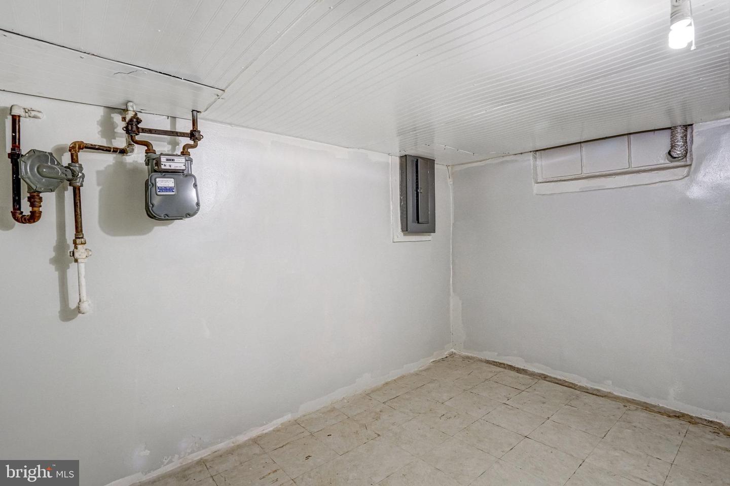 102 S GLEBE RD S, ARLINGTON, Virginia 22204, 5 Bedrooms Bedrooms, ,2 BathroomsBathrooms,Residential,For sale,102 S GLEBE RD S,VAAR2057376 MLS # VAAR2057376