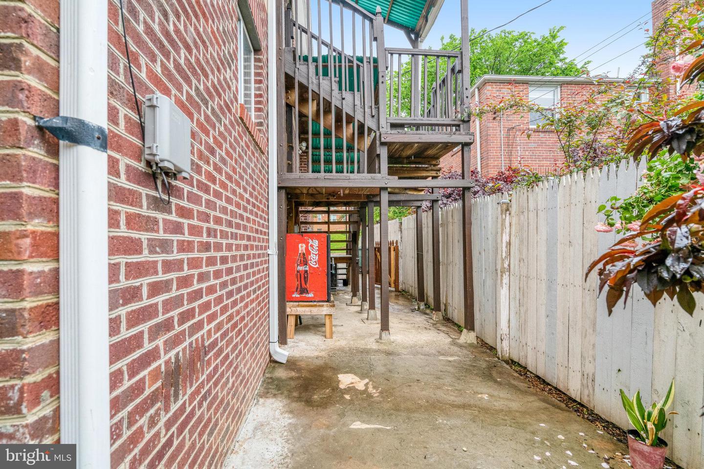 102 S GLEBE RD S, ARLINGTON, Virginia 22204, 5 Bedrooms Bedrooms, ,2 BathroomsBathrooms,Residential,For sale,102 S GLEBE RD S,VAAR2057376 MLS # VAAR2057376