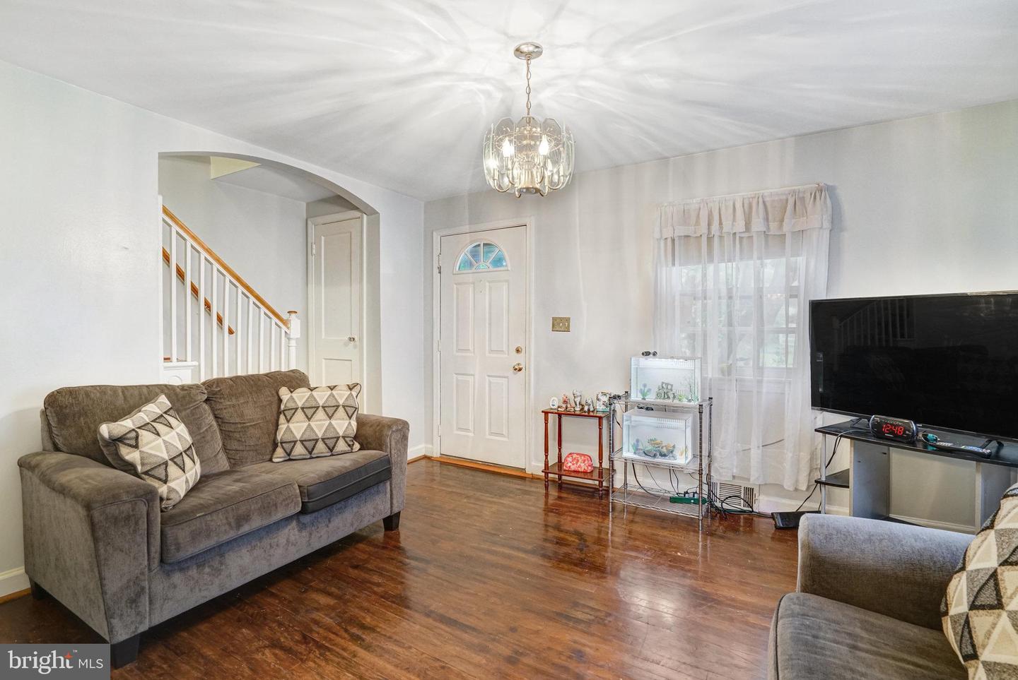102 S GLEBE RD S, ARLINGTON, Virginia 22204, 5 Bedrooms Bedrooms, ,2 BathroomsBathrooms,Residential,For sale,102 S GLEBE RD S,VAAR2057376 MLS # VAAR2057376