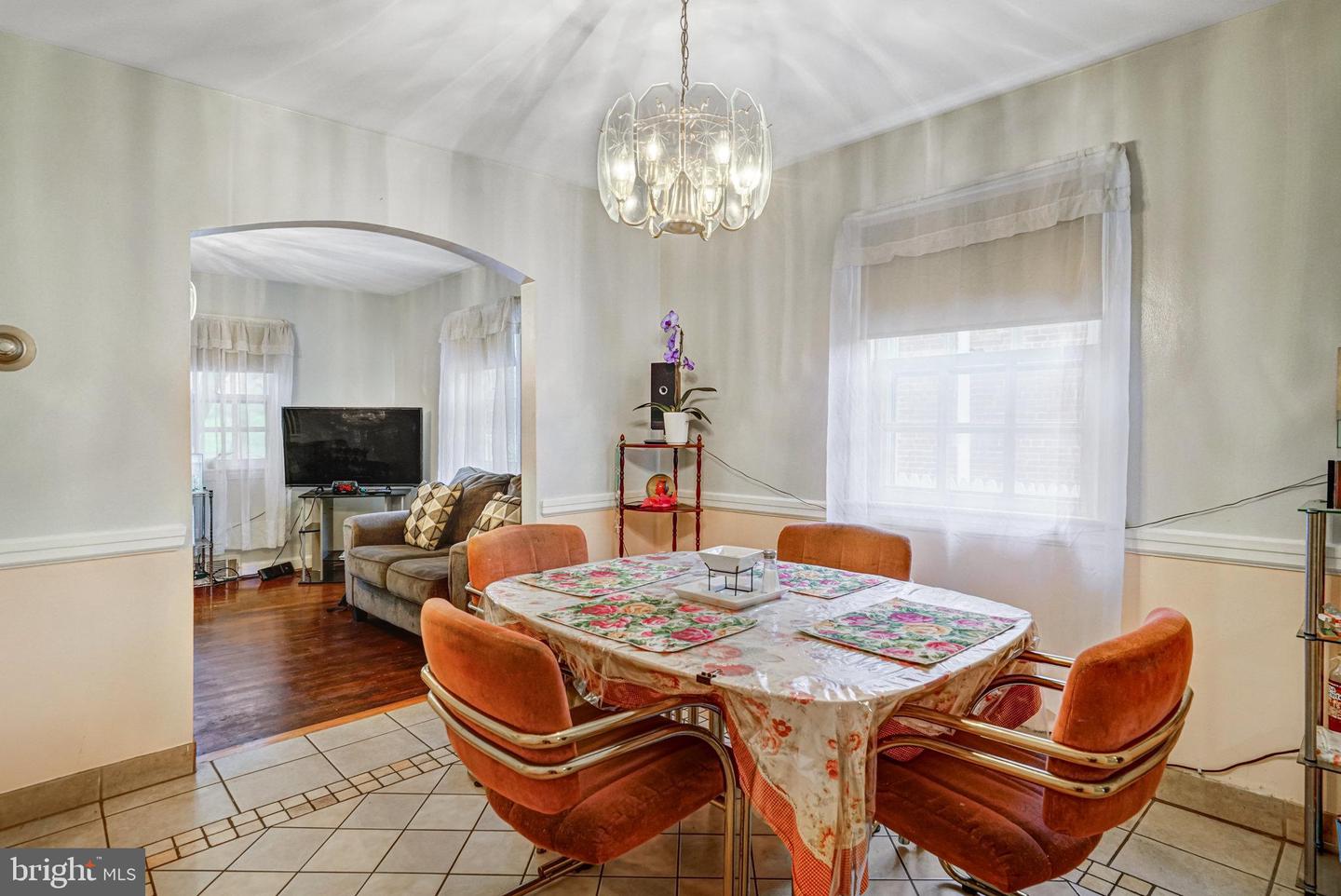 102 S GLEBE RD S, ARLINGTON, Virginia 22204, 5 Bedrooms Bedrooms, ,2 BathroomsBathrooms,Residential,For sale,102 S GLEBE RD S,VAAR2057376 MLS # VAAR2057376