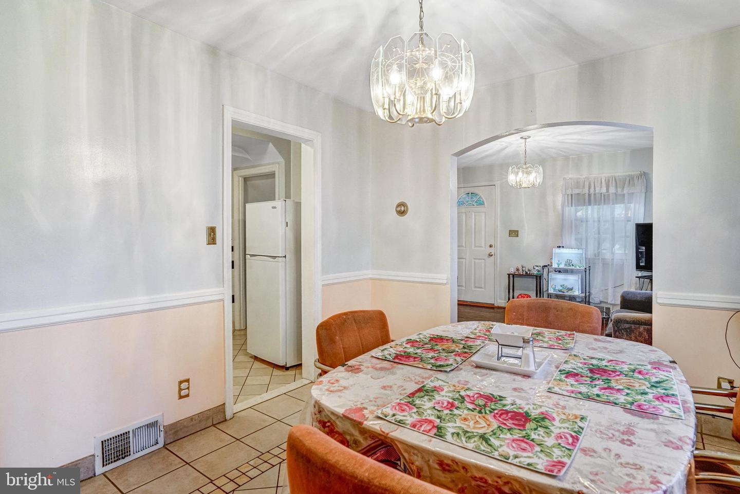 102 S GLEBE RD S, ARLINGTON, Virginia 22204, 5 Bedrooms Bedrooms, ,2 BathroomsBathrooms,Residential,For sale,102 S GLEBE RD S,VAAR2057376 MLS # VAAR2057376