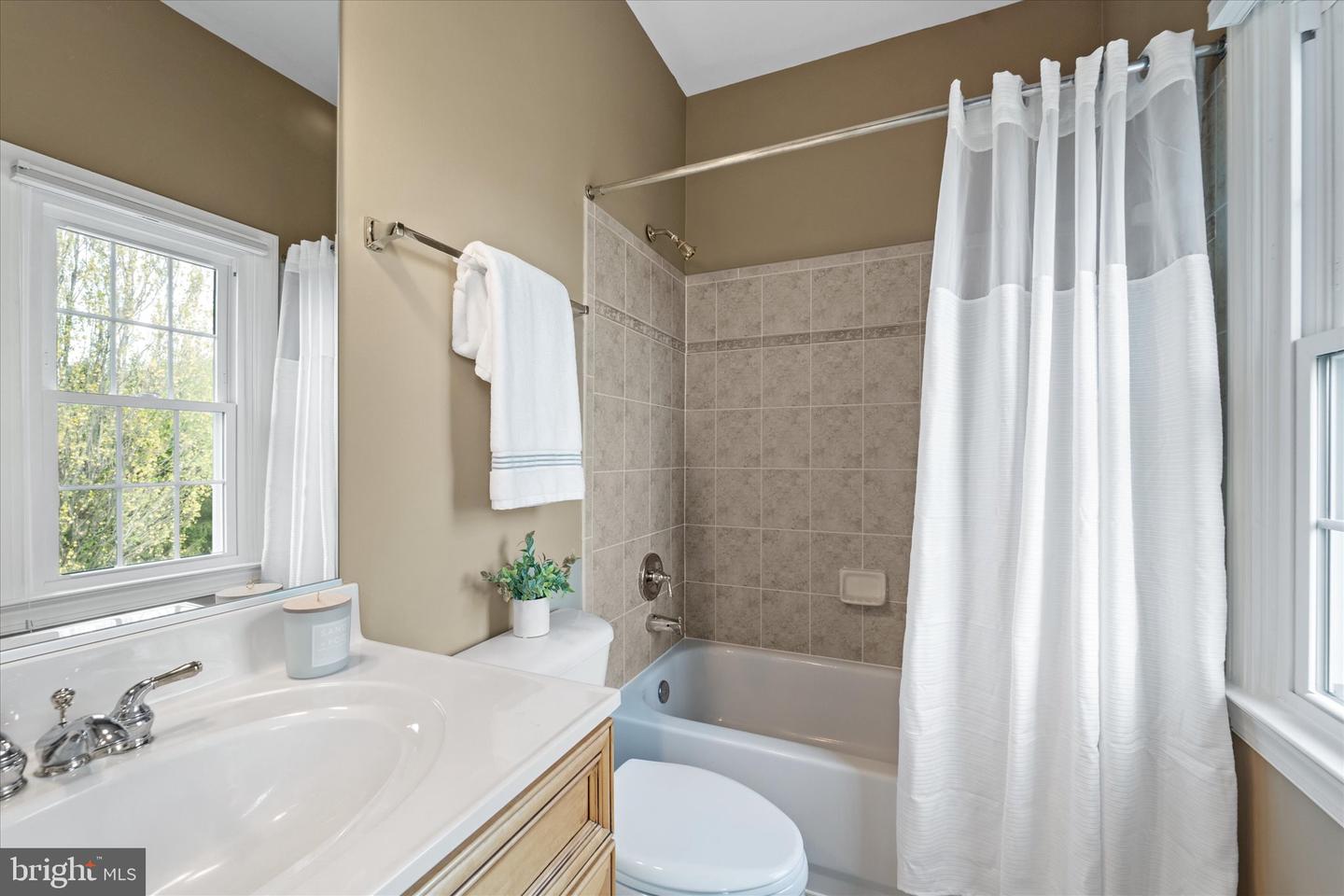 17181 BOLD VENTURE DR, LEESBURG, Virginia 20176, 6 Bedrooms Bedrooms, ,6 BathroomsBathrooms,Residential,For sale,17181 BOLD VENTURE DR,VALO2096218 MLS # VALO2096218
