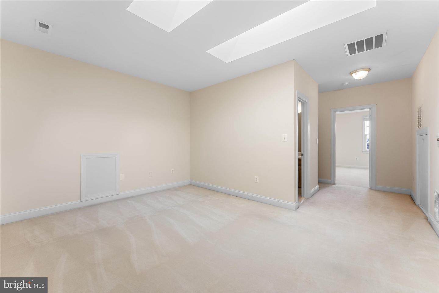 17181 BOLD VENTURE DR, LEESBURG, Virginia 20176, 6 Bedrooms Bedrooms, ,6 BathroomsBathrooms,Residential,For sale,17181 BOLD VENTURE DR,VALO2096218 MLS # VALO2096218