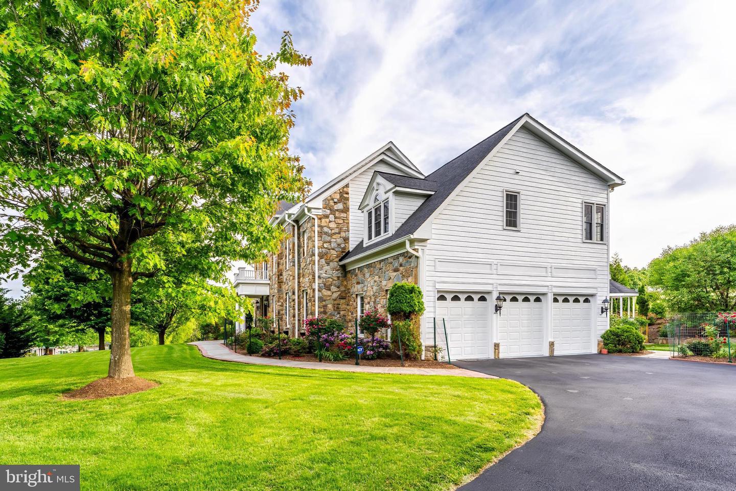 17181 BOLD VENTURE DR, LEESBURG, Virginia 20176, 6 Bedrooms Bedrooms, ,6 BathroomsBathrooms,Residential,For sale,17181 BOLD VENTURE DR,VALO2096218 MLS # VALO2096218
