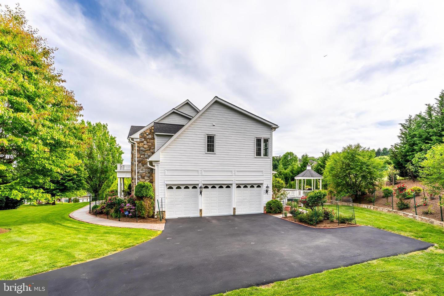17181 BOLD VENTURE DR, LEESBURG, Virginia 20176, 6 Bedrooms Bedrooms, ,6 BathroomsBathrooms,Residential,For sale,17181 BOLD VENTURE DR,VALO2096218 MLS # VALO2096218