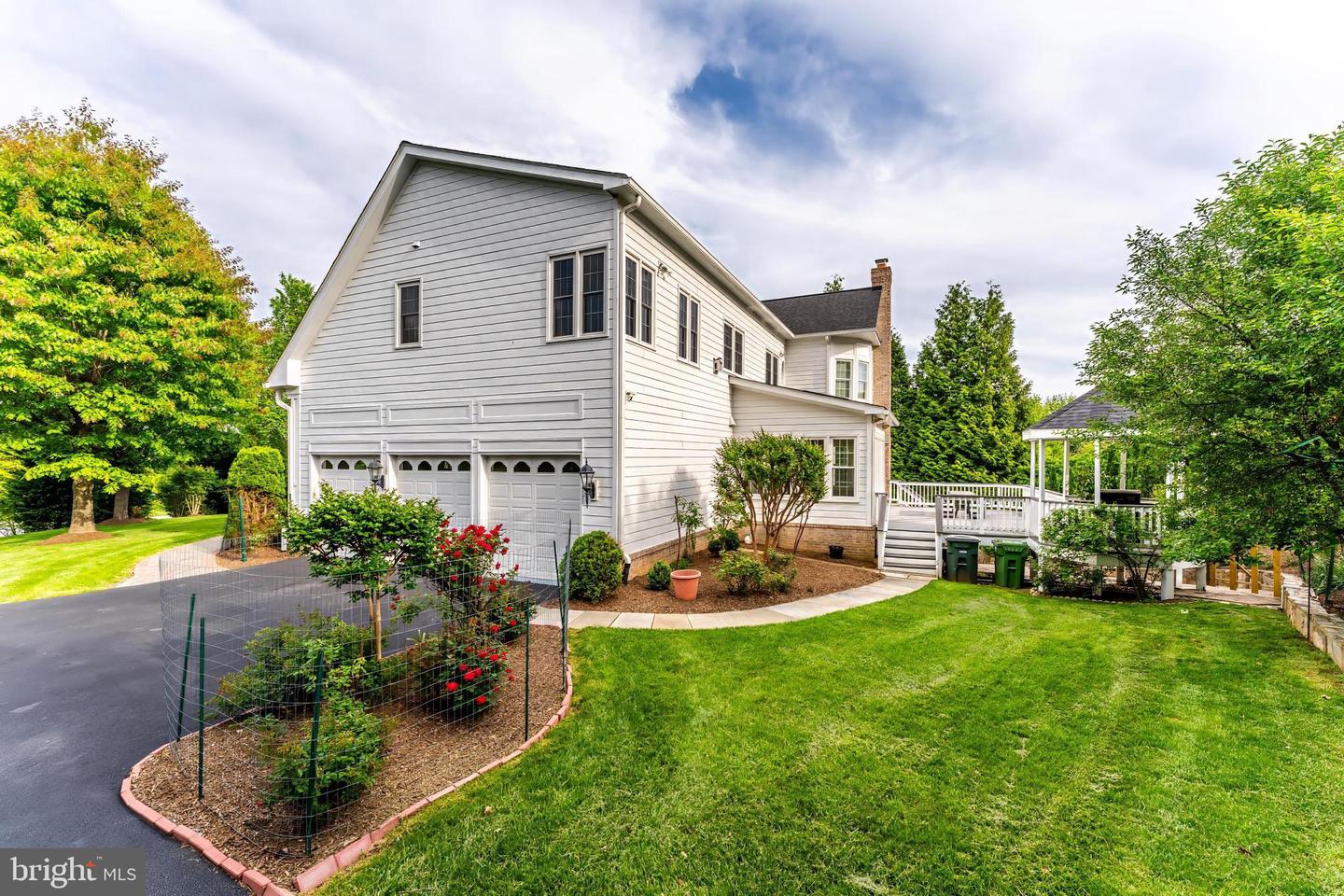17181 BOLD VENTURE DR, LEESBURG, Virginia 20176, 6 Bedrooms Bedrooms, ,6 BathroomsBathrooms,Residential,For sale,17181 BOLD VENTURE DR,VALO2096218 MLS # VALO2096218