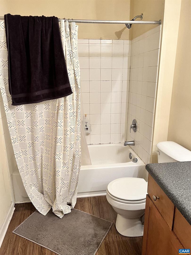 190 YELLOWSTONE DR #203, CHARLOTTESVILLE, Virginia 22903, 2 Bedrooms Bedrooms, ,2 BathroomsBathrooms,Residential,For sale,190 YELLOWSTONE DR #203,664424 MLS # 664424