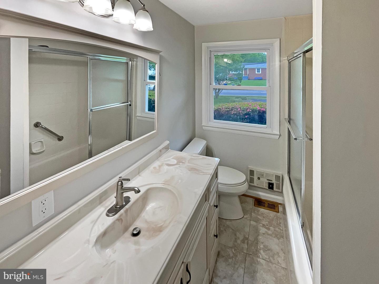 1250 STERLING RD, HERNDON, Virginia 20170, 2 Bedrooms Bedrooms, ,2 BathroomsBathrooms,Residential,For sale,1250 STERLING RD,VAFX2240412 MLS # VAFX2240412