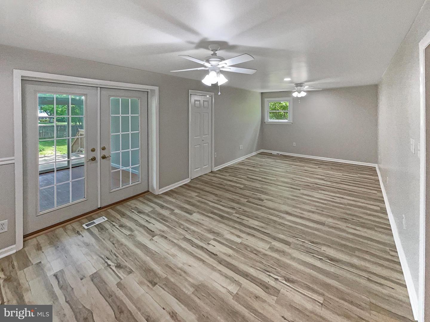 1250 STERLING RD, HERNDON, Virginia 20170, 2 Bedrooms Bedrooms, ,2 BathroomsBathrooms,Residential,For sale,1250 STERLING RD,VAFX2240412 MLS # VAFX2240412