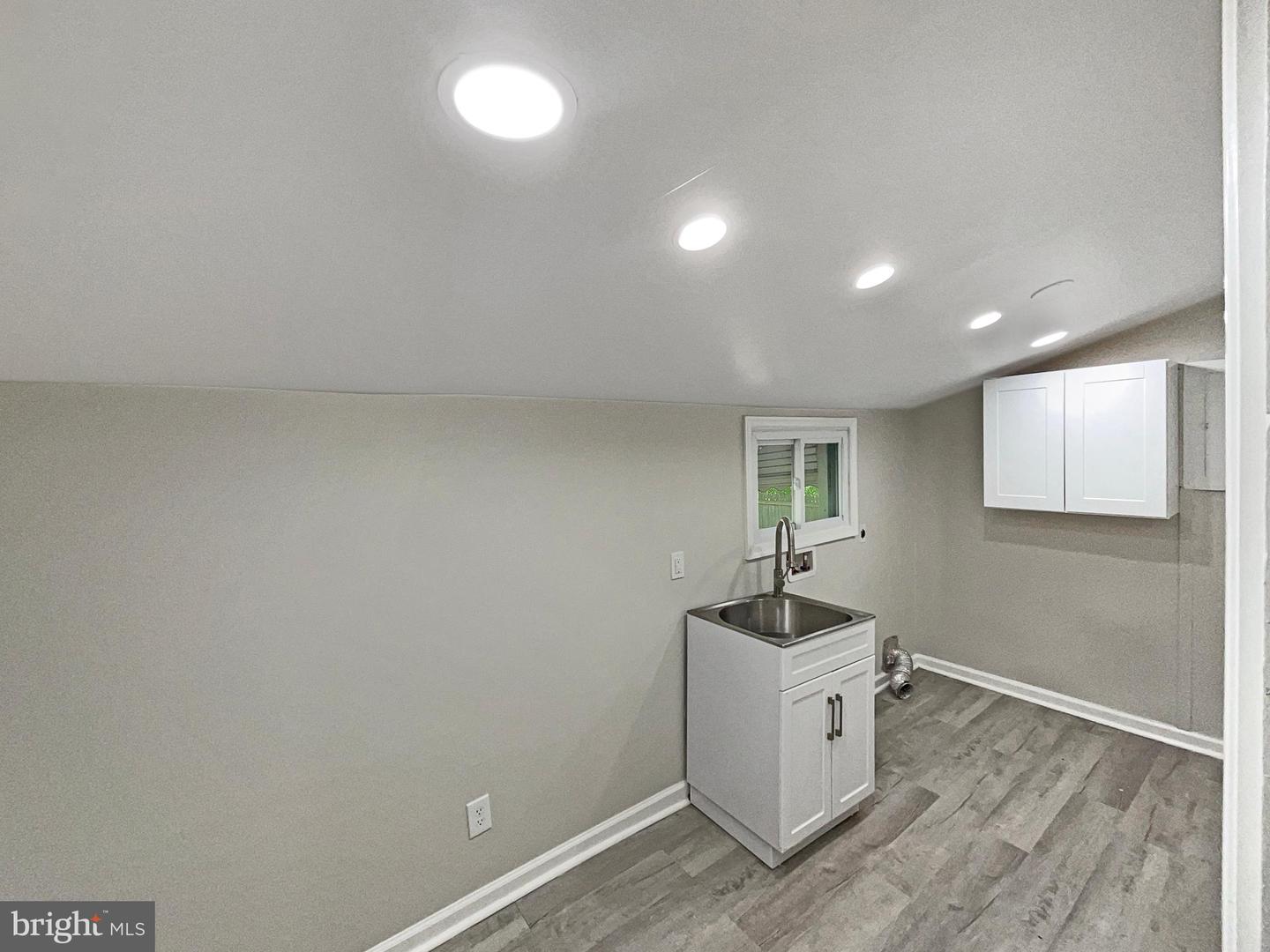 1250 STERLING RD, HERNDON, Virginia 20170, 2 Bedrooms Bedrooms, ,2 BathroomsBathrooms,Residential,For sale,1250 STERLING RD,VAFX2240412 MLS # VAFX2240412
