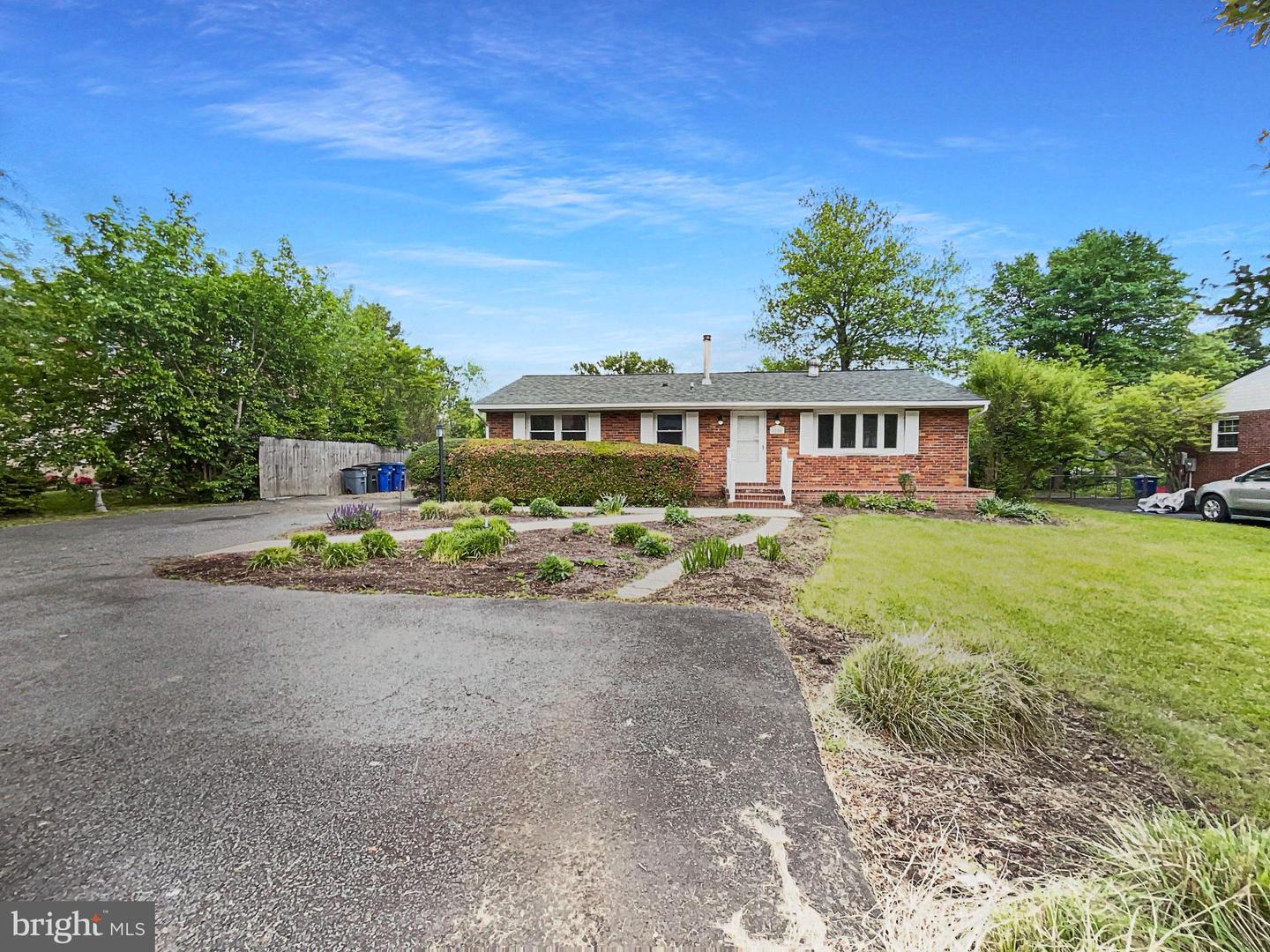 1250 STERLING RD, HERNDON, Virginia 20170, 2 Bedrooms Bedrooms, ,2 BathroomsBathrooms,Residential,For sale,1250 STERLING RD,VAFX2240412 MLS # VAFX2240412