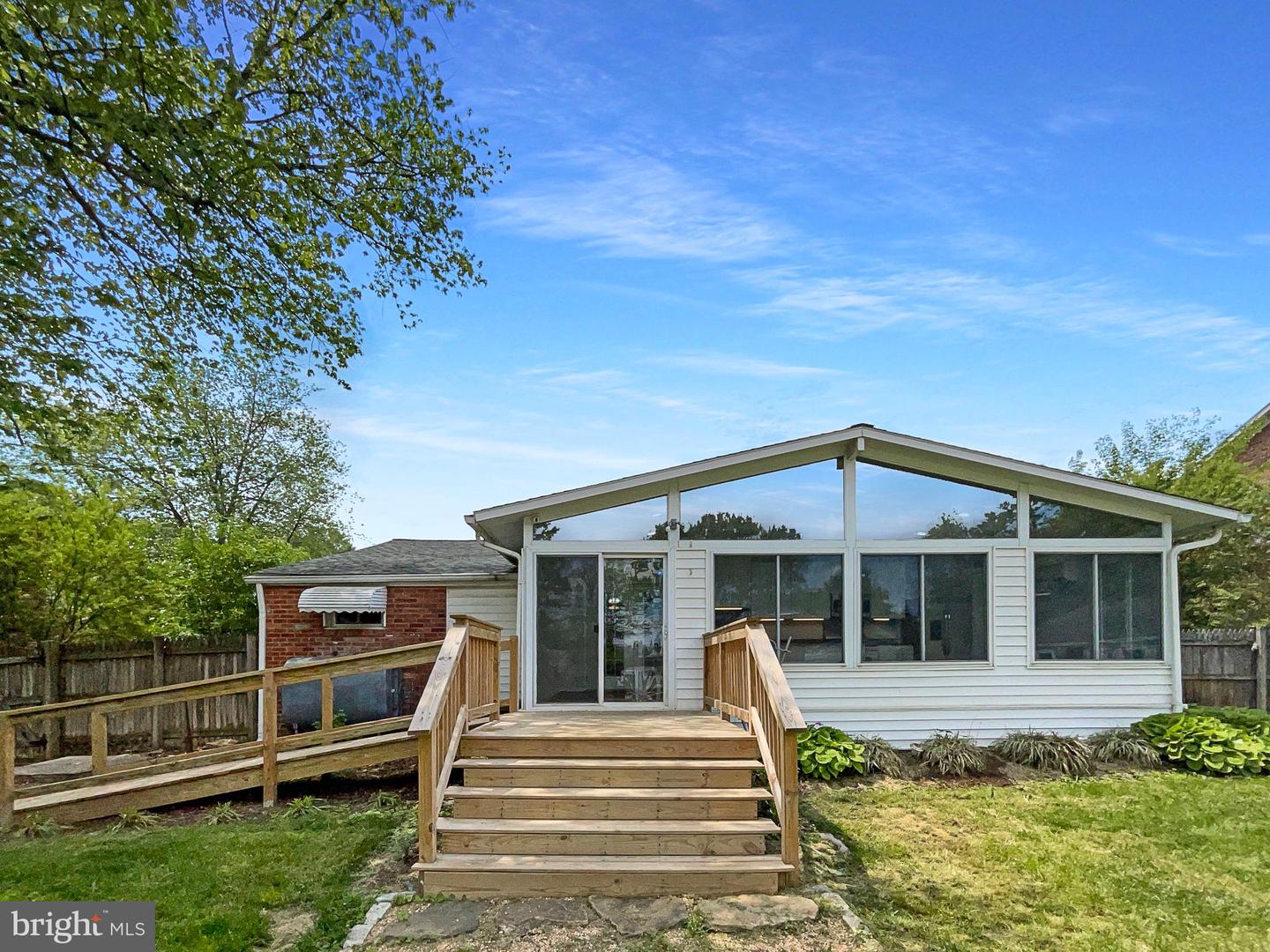 1250 STERLING RD, HERNDON, Virginia 20170, 2 Bedrooms Bedrooms, ,2 BathroomsBathrooms,Residential,For sale,1250 STERLING RD,VAFX2240412 MLS # VAFX2240412