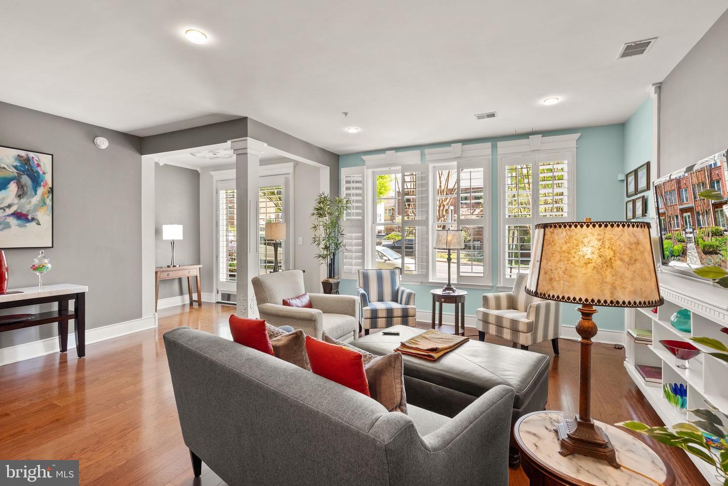 1418 N RHODES ST #B105, ARLINGTON, Virginia 22209, 2 Bedrooms Bedrooms, ,2 BathroomsBathrooms,Residential,For sale,1418 N RHODES ST #B105,VAAR2057396 MLS # VAAR2057396