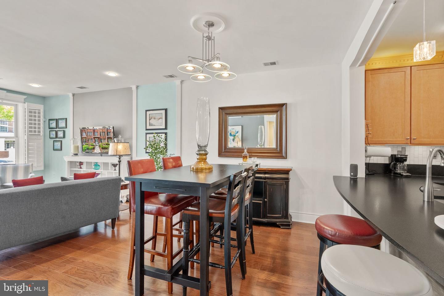 1418 N RHODES ST #B105, ARLINGTON, Virginia 22209, 2 Bedrooms Bedrooms, ,2 BathroomsBathrooms,Residential,For sale,1418 N RHODES ST #B105,VAAR2057396 MLS # VAAR2057396