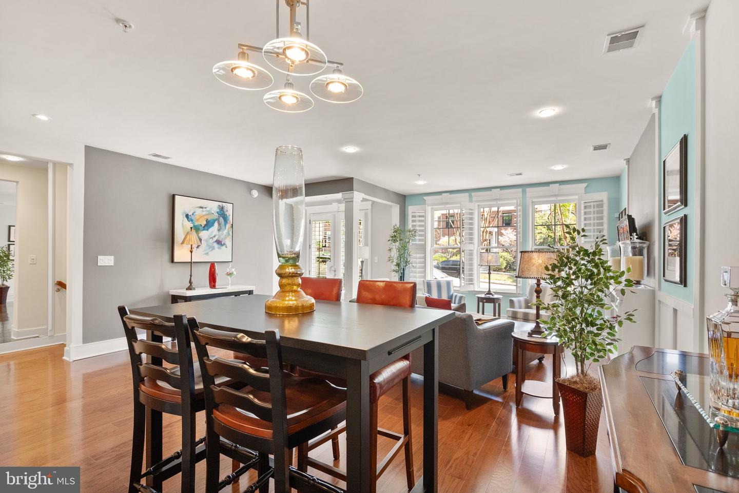 1418 N RHODES ST #B105, ARLINGTON, Virginia 22209, 2 Bedrooms Bedrooms, ,2 BathroomsBathrooms,Residential,For sale,1418 N RHODES ST #B105,VAAR2057396 MLS # VAAR2057396