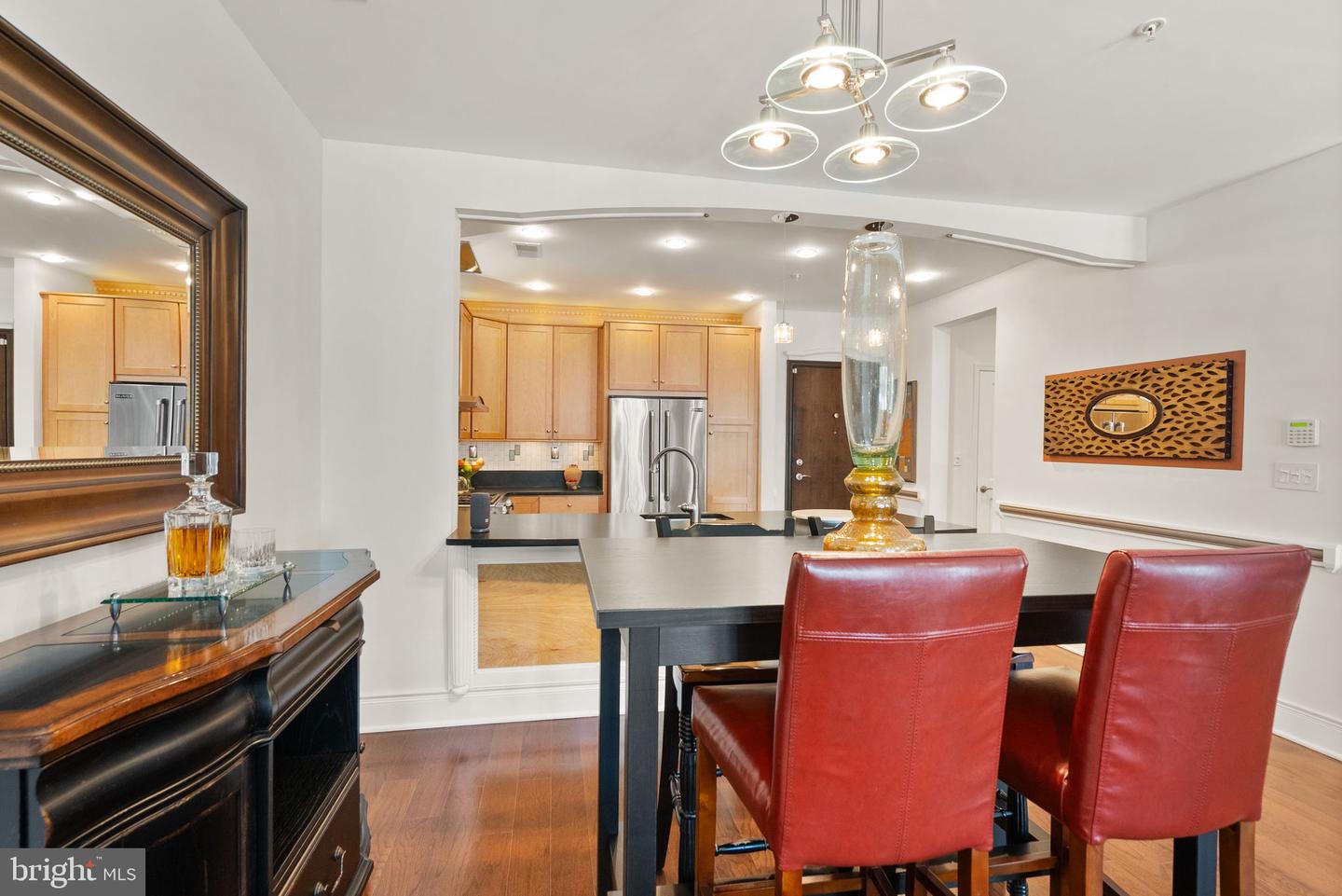 1418 N RHODES ST #B105, ARLINGTON, Virginia 22209, 2 Bedrooms Bedrooms, ,2 BathroomsBathrooms,Residential,For sale,1418 N RHODES ST #B105,VAAR2057396 MLS # VAAR2057396