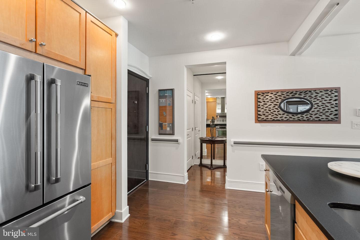 1418 N RHODES ST #B105, ARLINGTON, Virginia 22209, 2 Bedrooms Bedrooms, ,2 BathroomsBathrooms,Residential,For sale,1418 N RHODES ST #B105,VAAR2057396 MLS # VAAR2057396