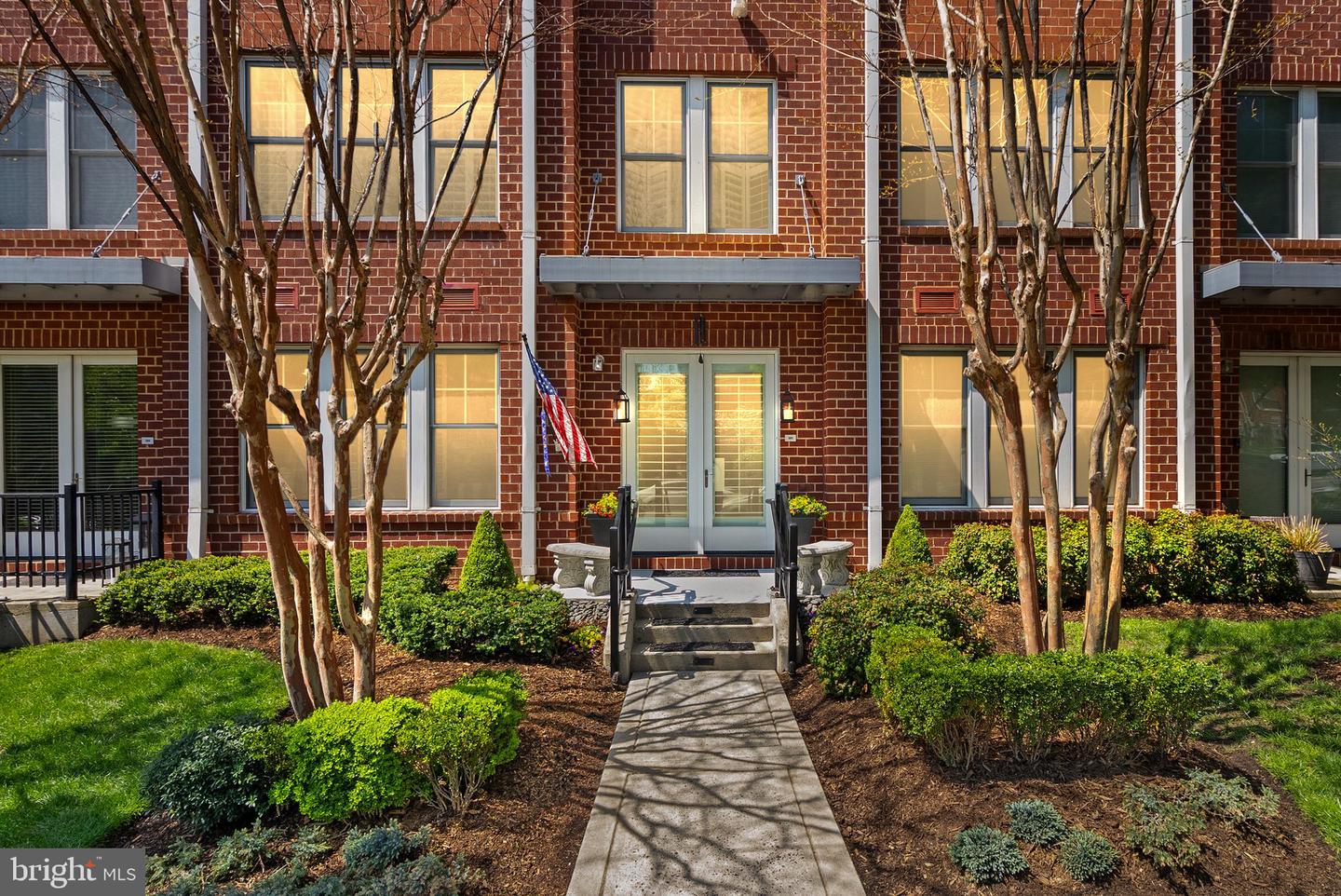 1418 N RHODES ST #B105, ARLINGTON, Virginia 22209, 2 Bedrooms Bedrooms, ,2 BathroomsBathrooms,Residential,For sale,1418 N RHODES ST #B105,VAAR2057396 MLS # VAAR2057396