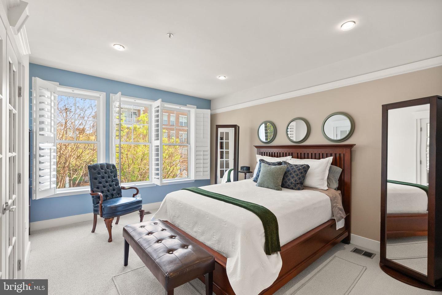 1418 N RHODES ST #B105, ARLINGTON, Virginia 22209, 2 Bedrooms Bedrooms, ,2 BathroomsBathrooms,Residential,For sale,1418 N RHODES ST #B105,VAAR2057396 MLS # VAAR2057396
