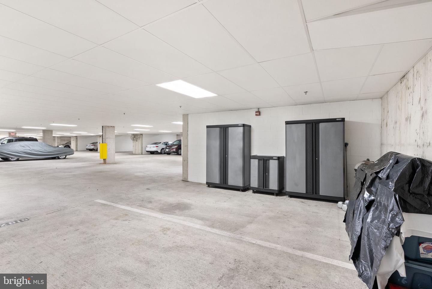 1418 N RHODES ST #B105, ARLINGTON, Virginia 22209, 2 Bedrooms Bedrooms, ,2 BathroomsBathrooms,Residential,For sale,1418 N RHODES ST #B105,VAAR2057396 MLS # VAAR2057396